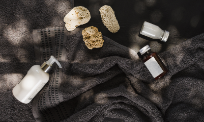 Verwöhne deine Sinne: Entdecke unsere luxuriösen Seifen, Seifenspender und Badezimmerartikel!